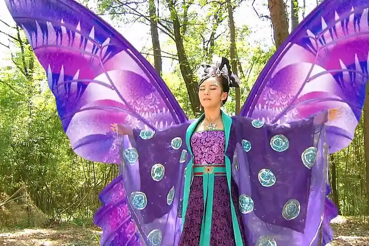 吕洞宾叩天阶求回魂草吕洞宾进入纯阳洞救银黛