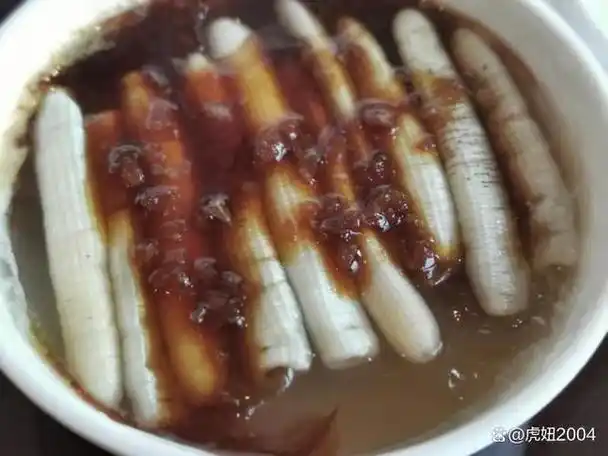 安海土笋冻,这款源自泉州的闽南小吃,早已成为了一道脍炙人口的佳肴.