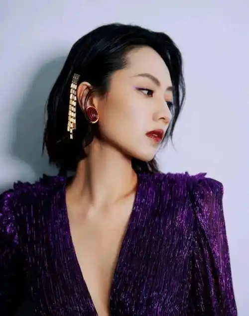 发现一位宝藏歌手,有颜值有实力的刘惜君,为什么就是火不了呢_音乐