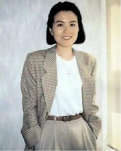 刘德华的初恋,令发哥谢贤成为情敌,后远嫁他乡,是怎样的女子?