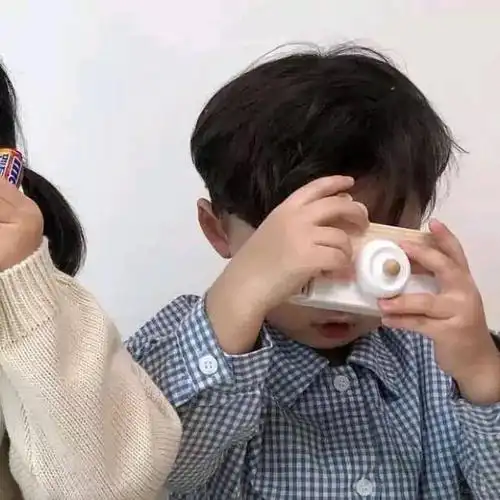 小孩子情侣头像(小孩情侣头像超萌一对)