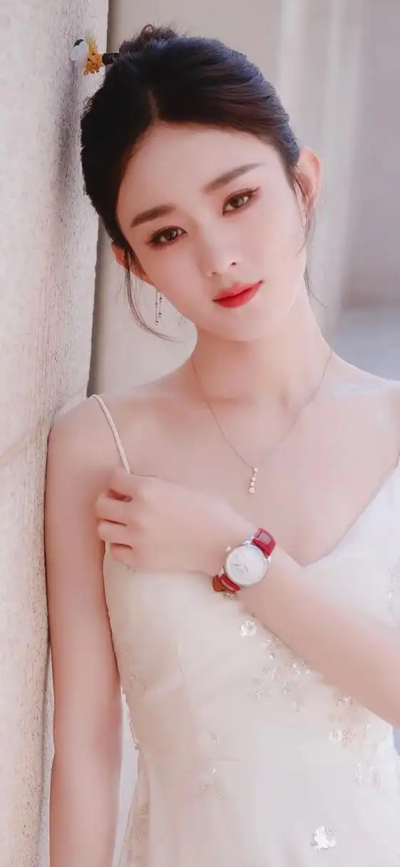 赵丽颖 绝美白色礼服写真