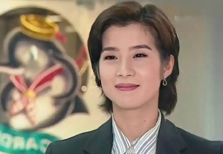 "哑巴新娘"岳翎,靠惨角一夜爆红,当红时消失,7年后重回巅峰_琼瑶