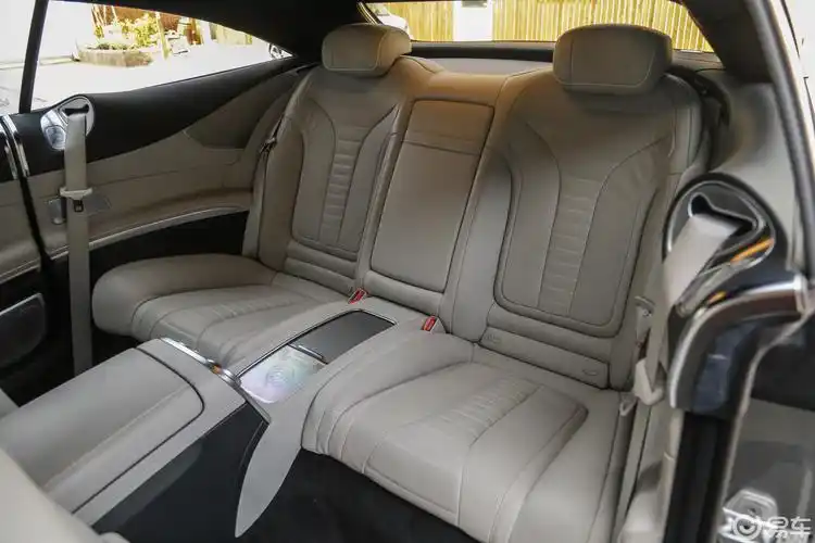 【奔驰s级2017款s 500 4matic 轿跑车后排座椅汽车图片-汽车图片大全