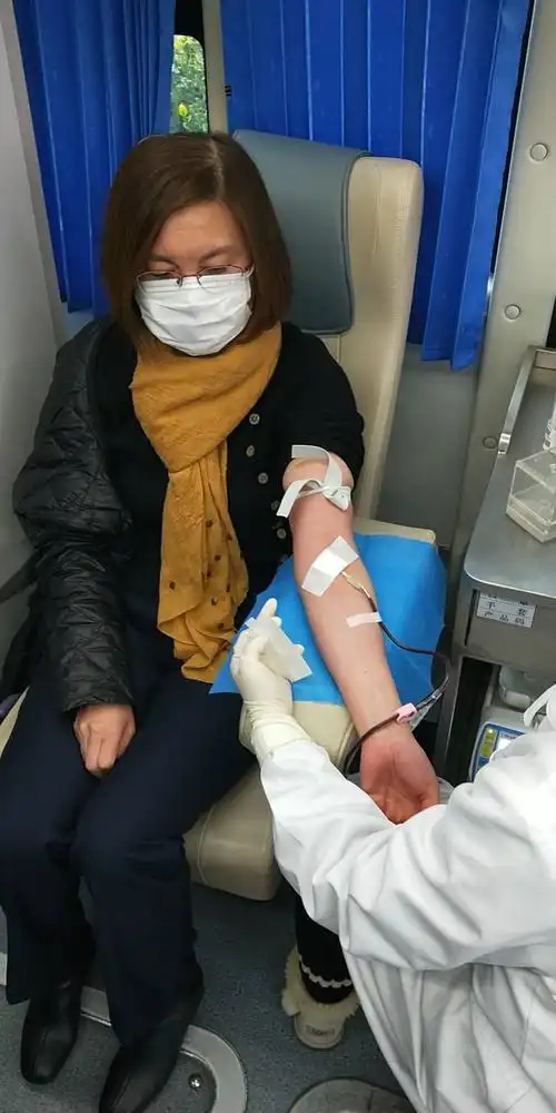 市城管局干部职工踊跃参加义务献血活动