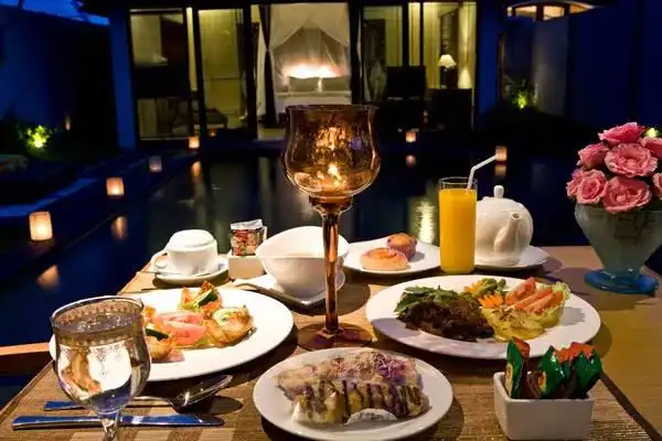 教你在家动手打造一顿浪漫的烛光晚餐,绝对不比饭店差