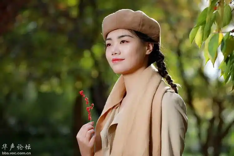 扎小辫的女孩 2