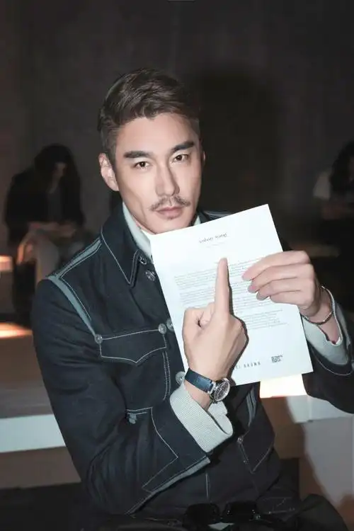 胡兵全球go##胡兵在伦敦时装周##hello时装周