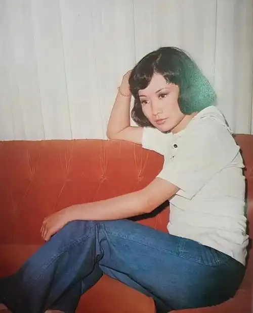 邵氏传奇女星井莉从不惧流言蜚语父亲给她定规矩洁身自好