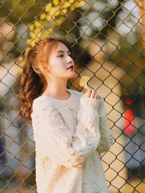 拍照怎么摆姿势好看12个拍照姿势实用自然好看