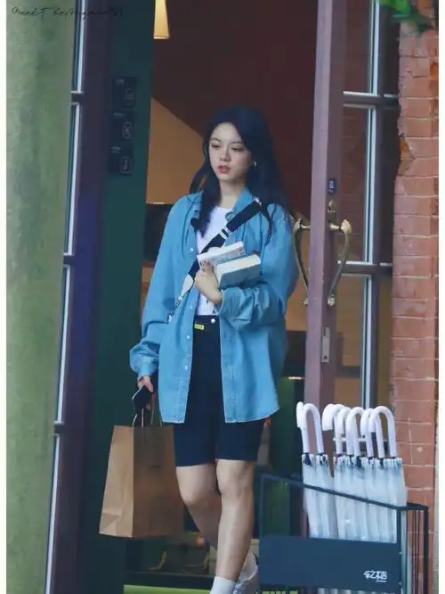 明星穿搭赵今麦花少4路透青春美少女