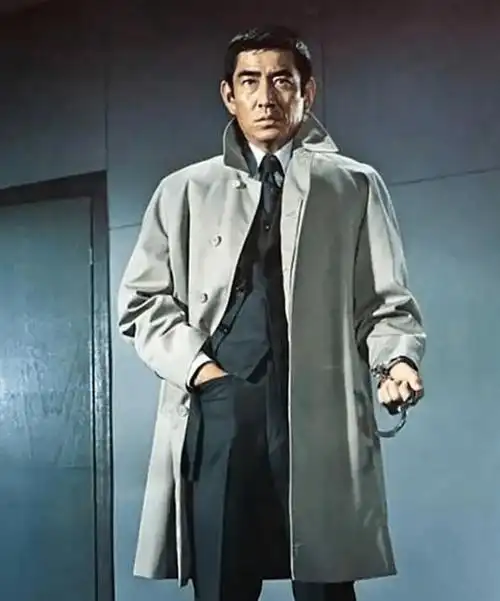 高仓健,一生愧对前妻,留下40亿遗产,保姆与他的妹妹对簿公堂