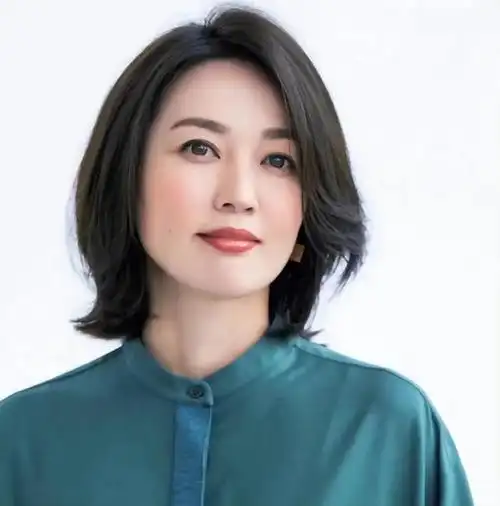 女人上了年纪,留长发,泡面卷都不得体,换这4种短发更洋气减龄