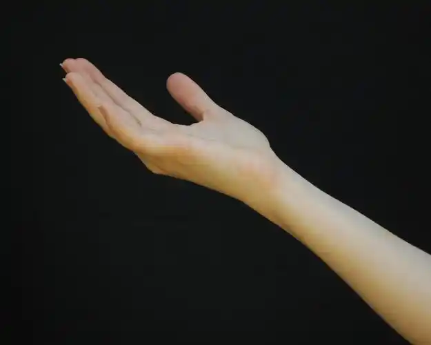 手控福利这是一组相当柔美的女生手部真人参考素材哟