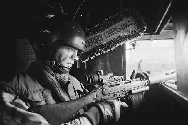 珍贵史实老照片,记录冷战时期的"战火圣诞节"!