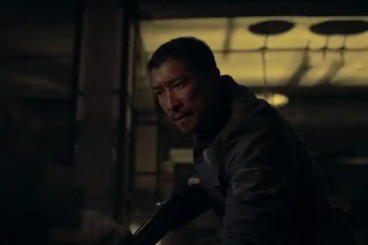 id="sjhr7k6yjdaj">羊拐是电影《八佰》中的主要角色,由王千源饰演