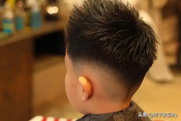 开年小男孩发型这样剪,真帅气,一共有14款(小男孩圆脸适合什么发型