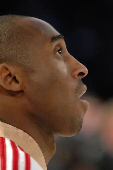 图文-全明星周末东西部对抗赛 科比伟岸的侧脸