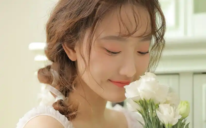 白纱唯美女生高清桌面壁纸