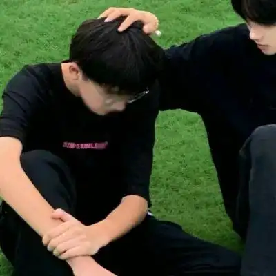 男头没关系 大家都是泪流满面又大步向前走的人_男生头像_我要个性网