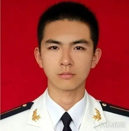 图军人短发帅气发型图片打造英勇威武气质