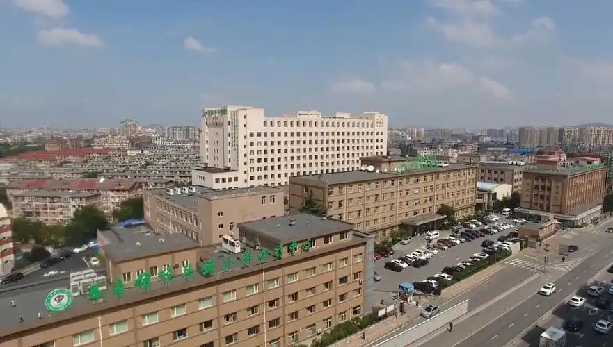 大连市中心医院一产妇生下男婴取名连生感恩大连