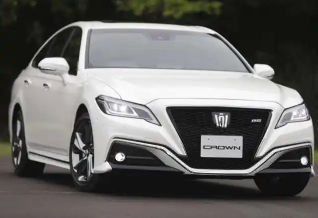 2020款丰田皇冠来袭,曾经奥迪a6的对手,能否涅盘重生