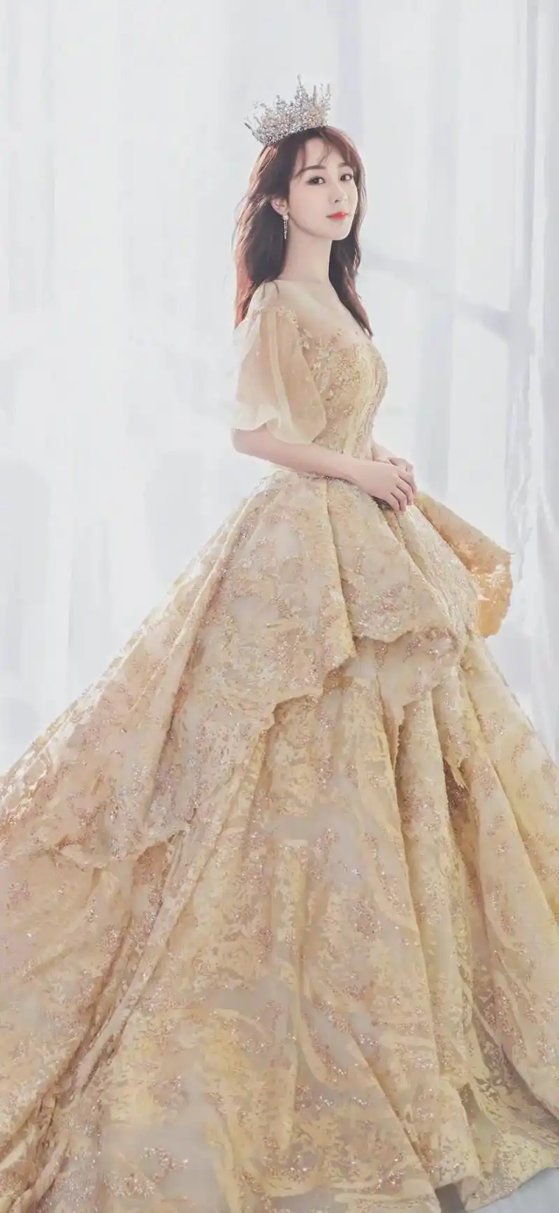 演技,唱歌,综艺样样出色的全能女演员,只能是杨紫了,致力于公 - 抖音