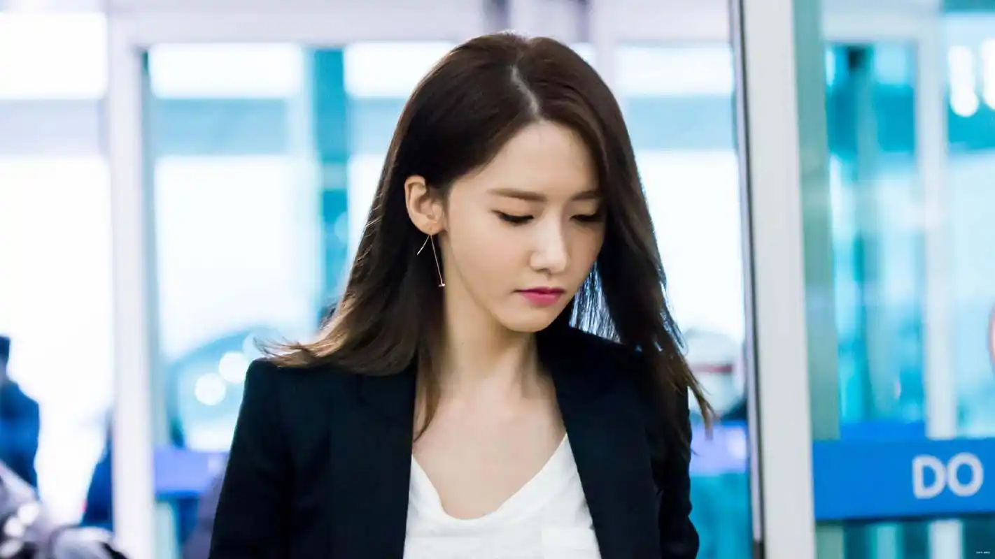 清纯林允儿桌面壁纸