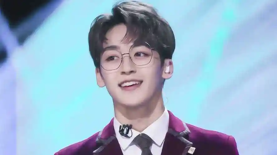 wink杀手何洛洛,宝藏男孩安利向,看完我又酸了!