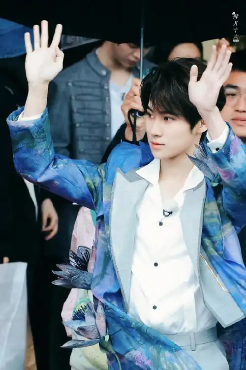 今日星拍放送##张真源跑男陪小朋友打篮球