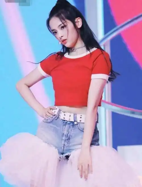 男人装杨超越版