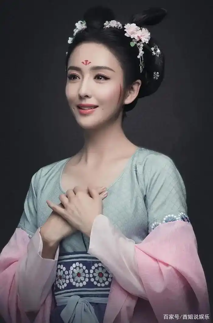 盘点女明星唐朝服装造型,你知道几个?