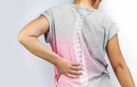 原创后背疼痛不一定是累得提醒或许与这4个问题有关不要大意