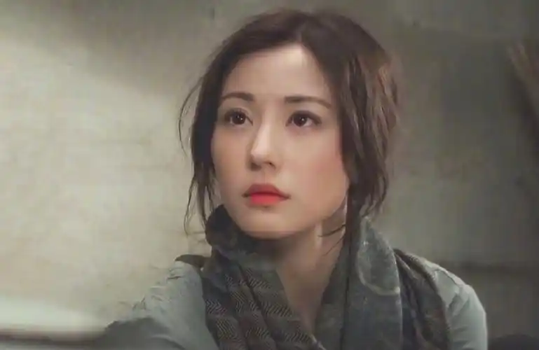 偷别人的故事吸粉嫁入豪门的郭碧婷要点脸吧