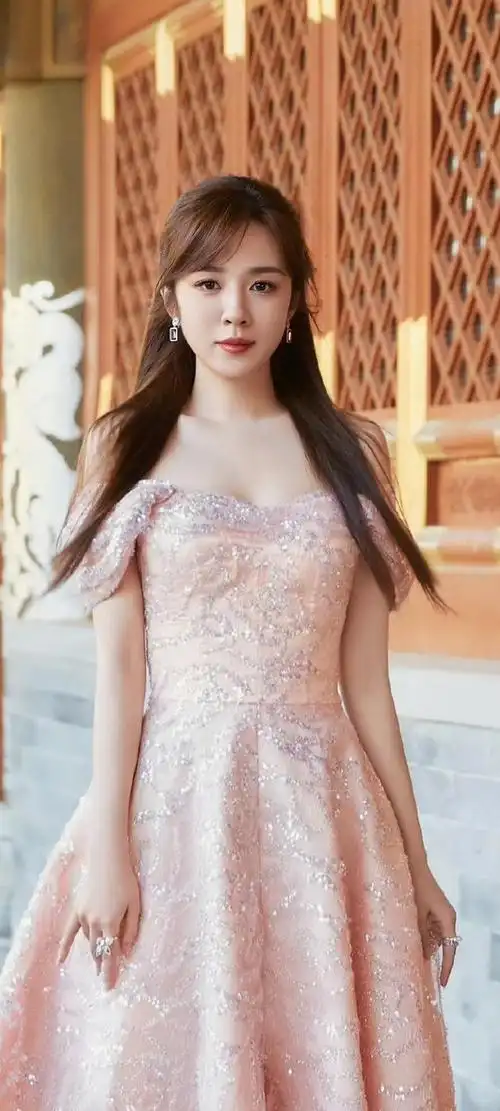 王晓晨高清性感写真来啦.