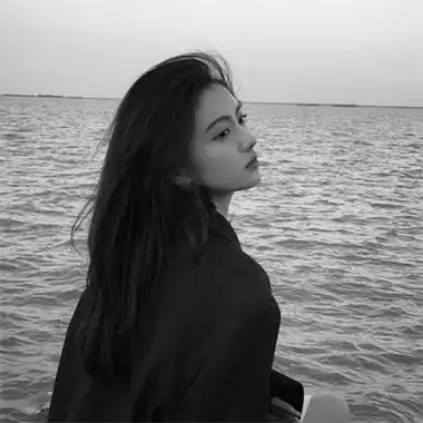 黑白女头像高冷侧脸图片 黑白个性女生真人头像_女生头像_美头网