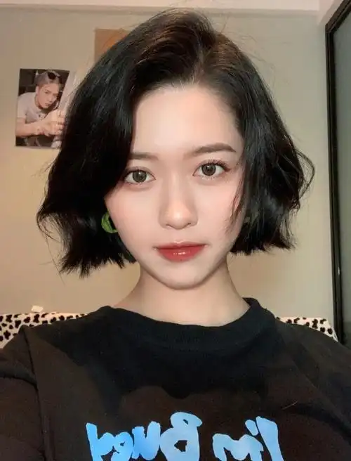 菱形脸超短发