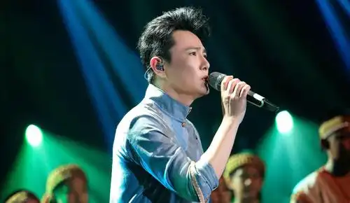 5位歌坛巨匠男歌手,张信哲只能垫底,网友第2名是神一般的存在