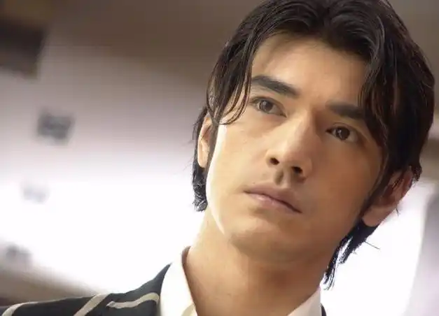 金城武年过半百,让人感叹一个时代已经远去|唱片|模特|吴彦祖|梁朝伟