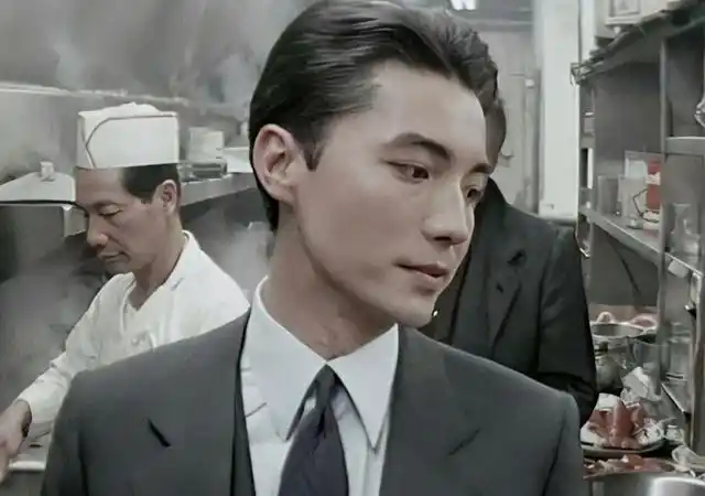 被尊龙的"盛世美颜"惊艳了!68岁的他却无妻无子凄凉一生_腾讯新闻