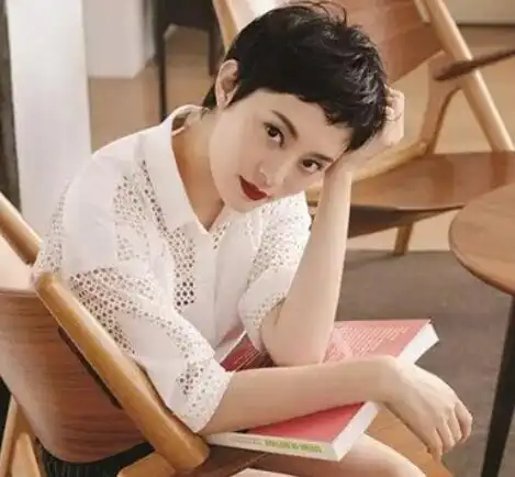 女生露耳超短发发型图片大全(3)_短发发型_西子美发网