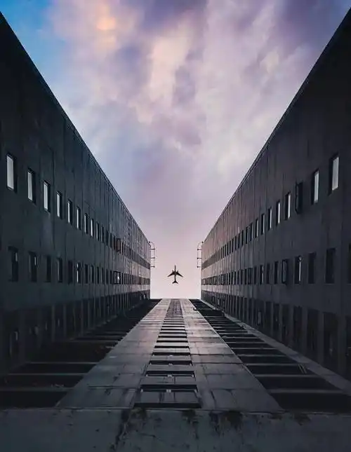 一,二等分和对称构图参考下面几个拍照构图技巧,轻轻松松就可以拍出高