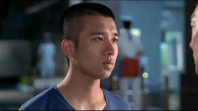 天生要完美:蔡米故意摔伤,只为了逃避训练,真是拿命再拼啊-影视综视频