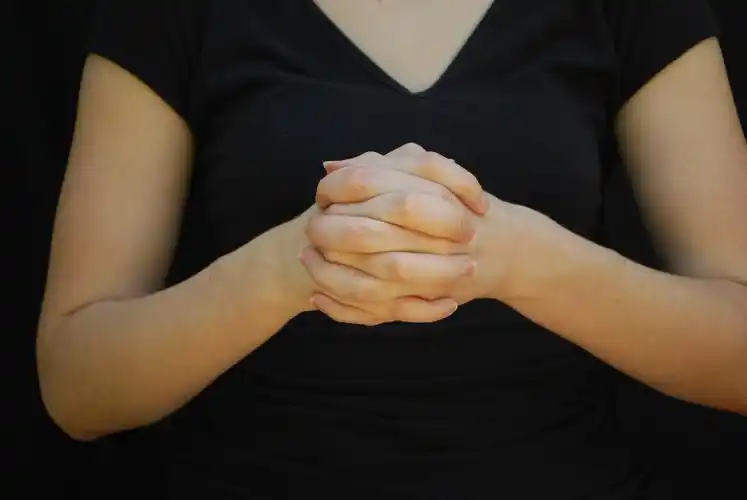 手控福利这是一组相当柔美的女生手部真人参考素材哟