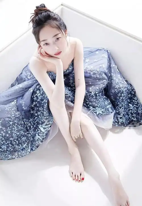 美女明星高清光脚写真谁的脚型漂亮好看