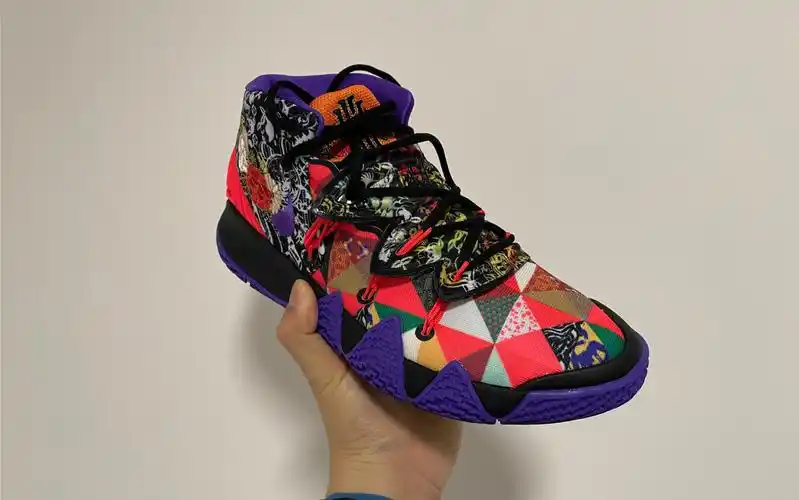 欧文s2新年配色,我觉得还行(又一双被我退掉的鞋子)