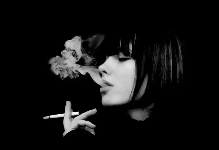 人,总是会以自己不喜欢的方式成熟