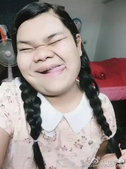 画风比恐怖片还要辣眼!