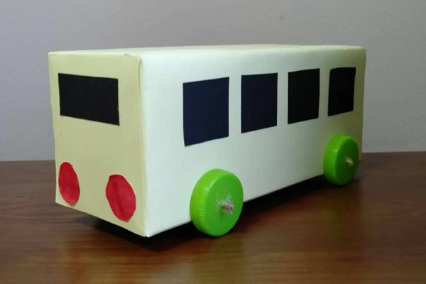 幼儿园自制纸盒小汽车制作方法